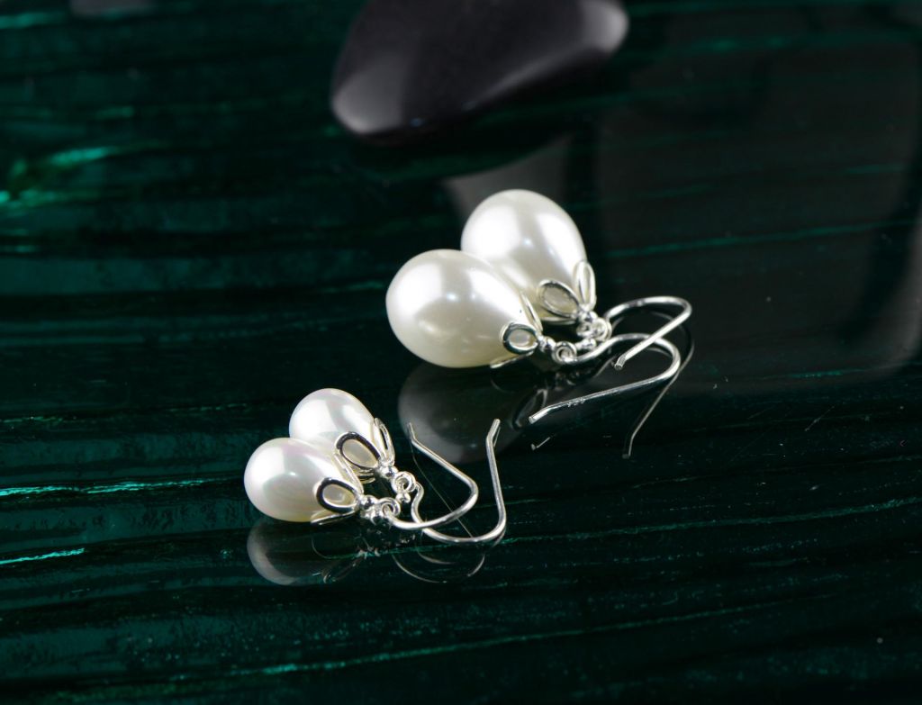 Pretty waterdrop shaped pearl S925 sterling silver  Earrings