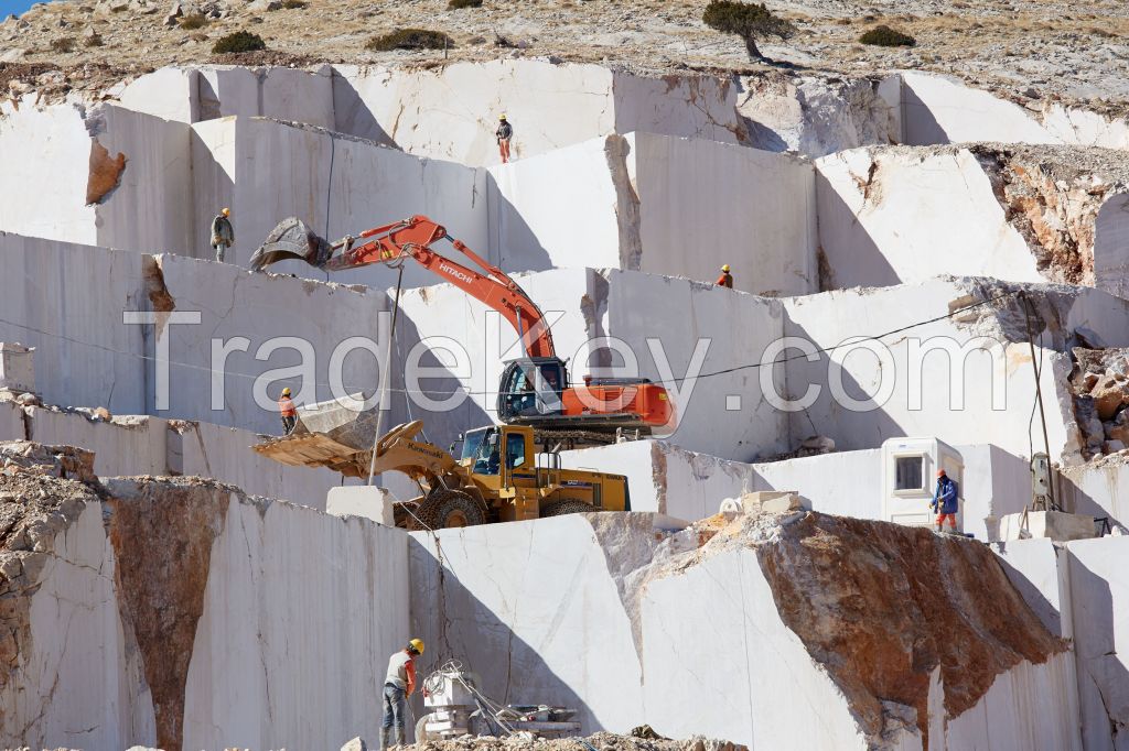 Marble blocks, slabs, tiles