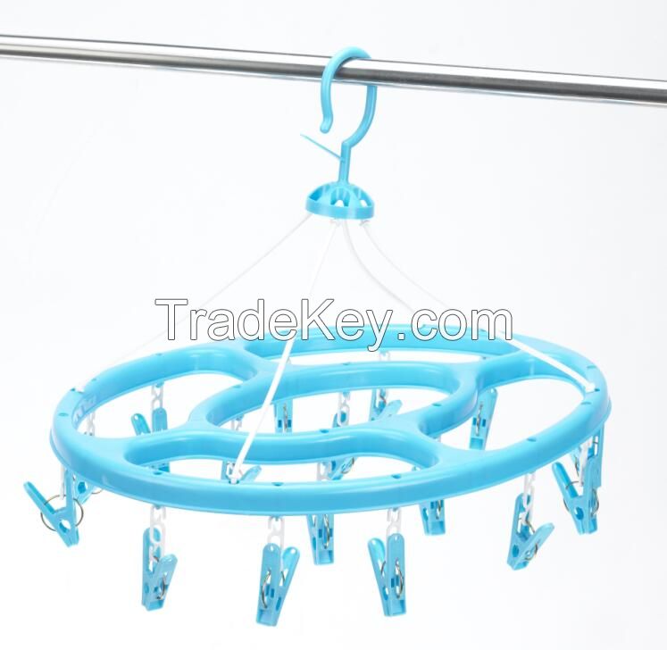 plastic clotheshorse with clips