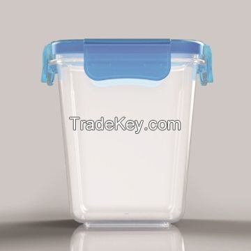 Plastic food container