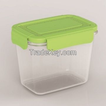 Plastic food container