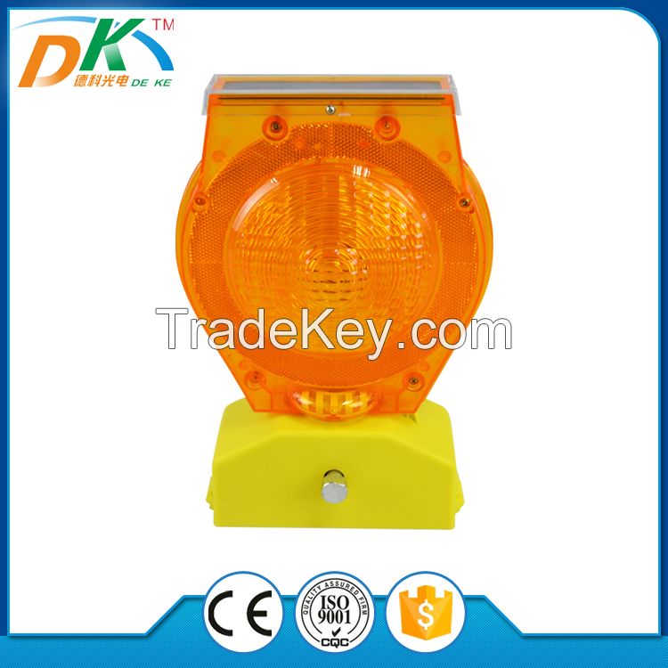 Solar road safety traffic barricade warning light