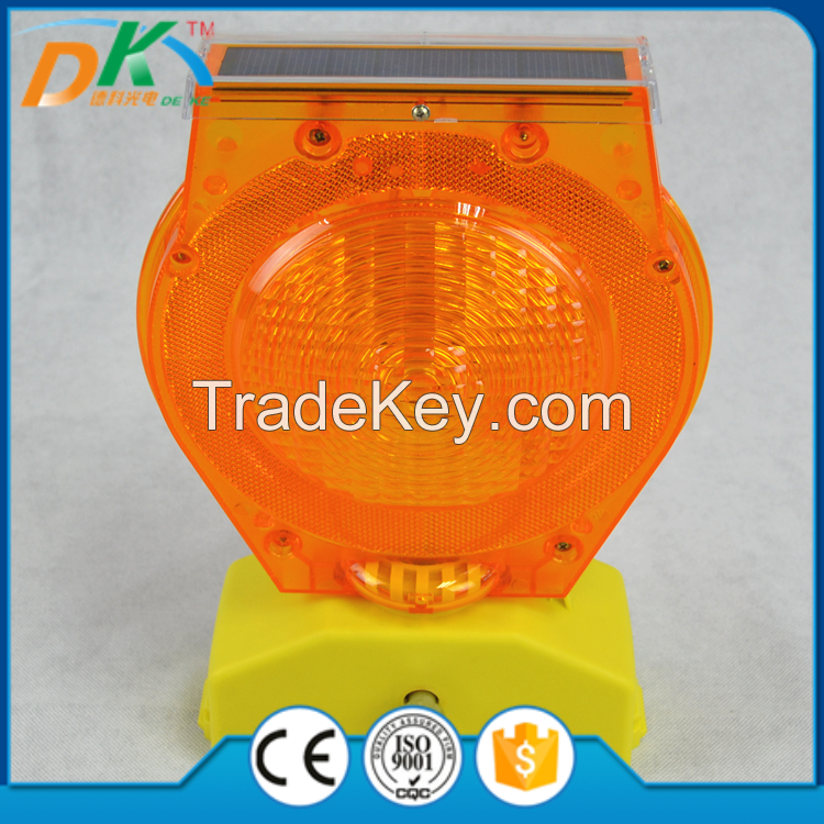 Solar road safety traffic barricade warning light