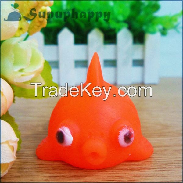 Factory supplier wholesale custom animal shape bath toys