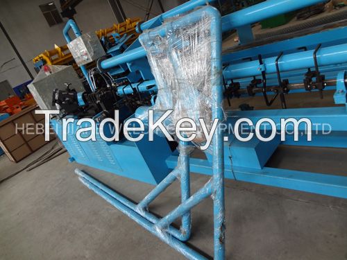 Automatic diamond chain link fence machine