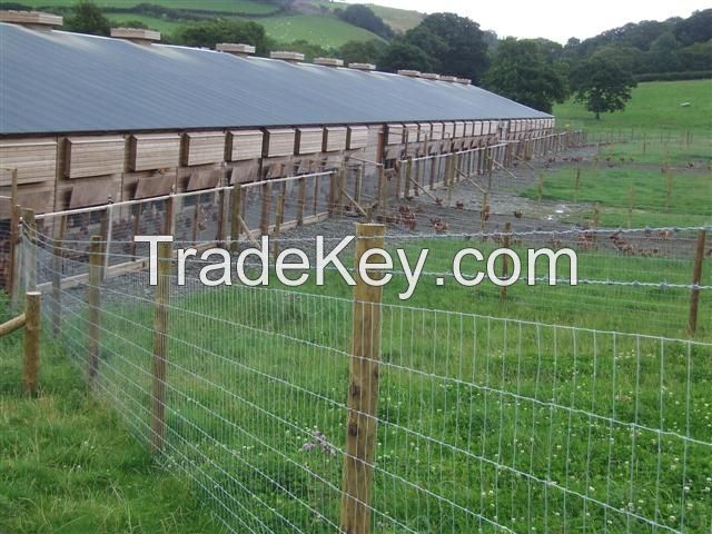 Field Grassland fence machine