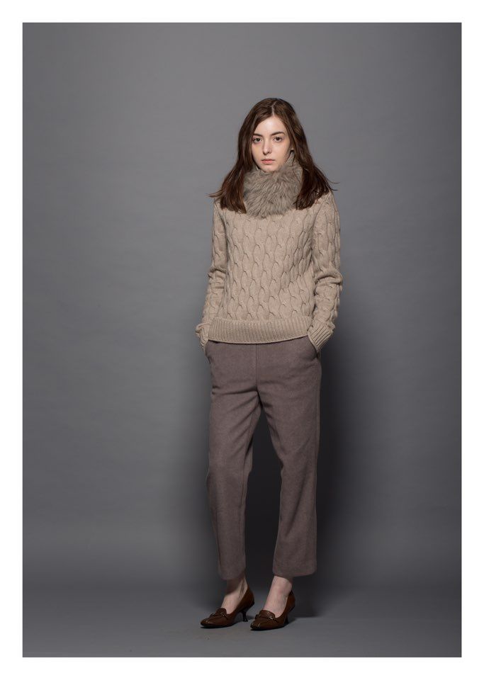 Women cashmere knit sweaters