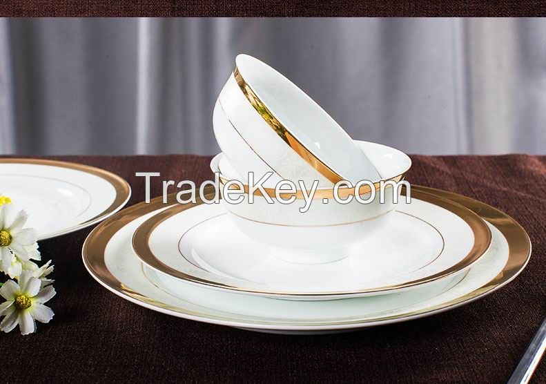 Handmade High Temperature Delicate White Porcelain Dinner Set With Gold Rim 56pcs