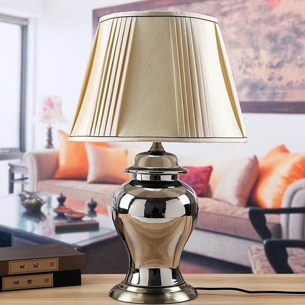 Silver-Plated and Gold-plated Porcelain Lamp