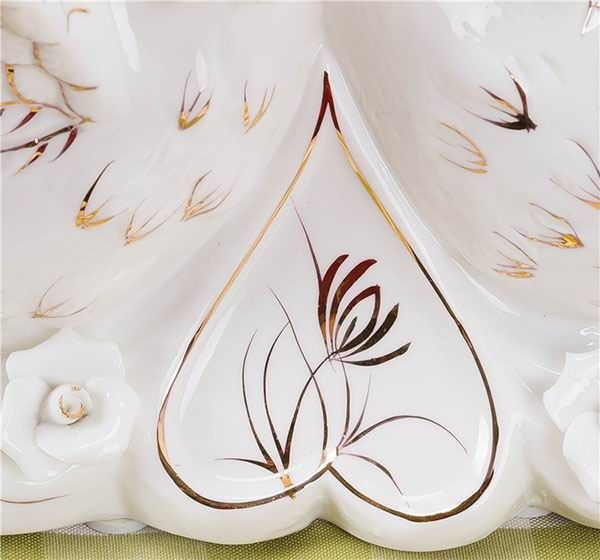 Creative White Swan Couple Lovers Porcelain Figurines