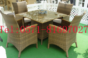 outdoor wicker furniture