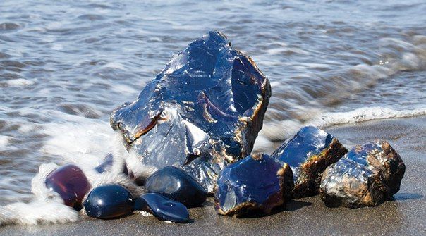 CARIBBEAN BLUE AMBER STONES