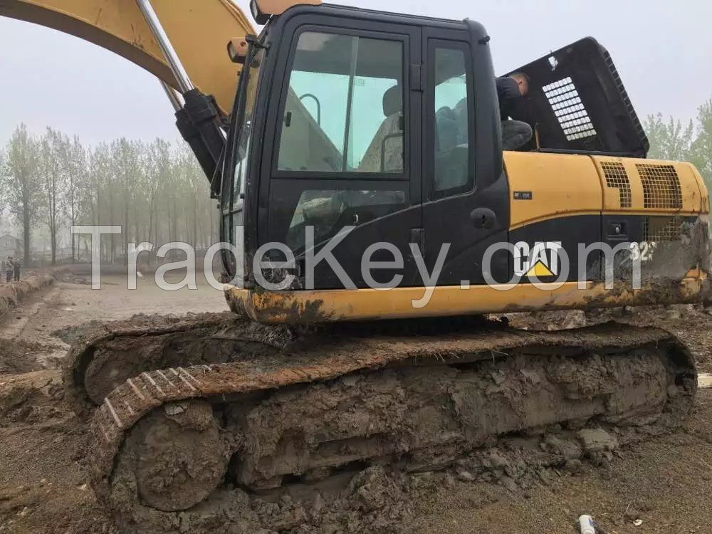 CAT323D