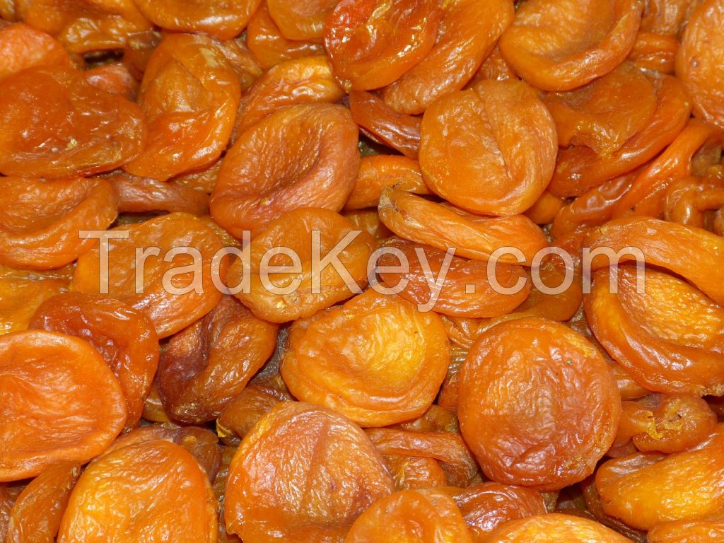 Natural And Sulfur Dried Apricots