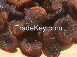 Organic and Conventional Dried Apricots