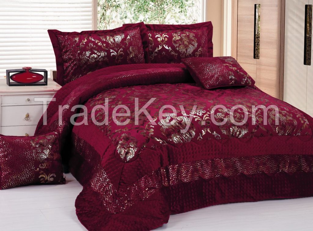 Short velvet comforter set