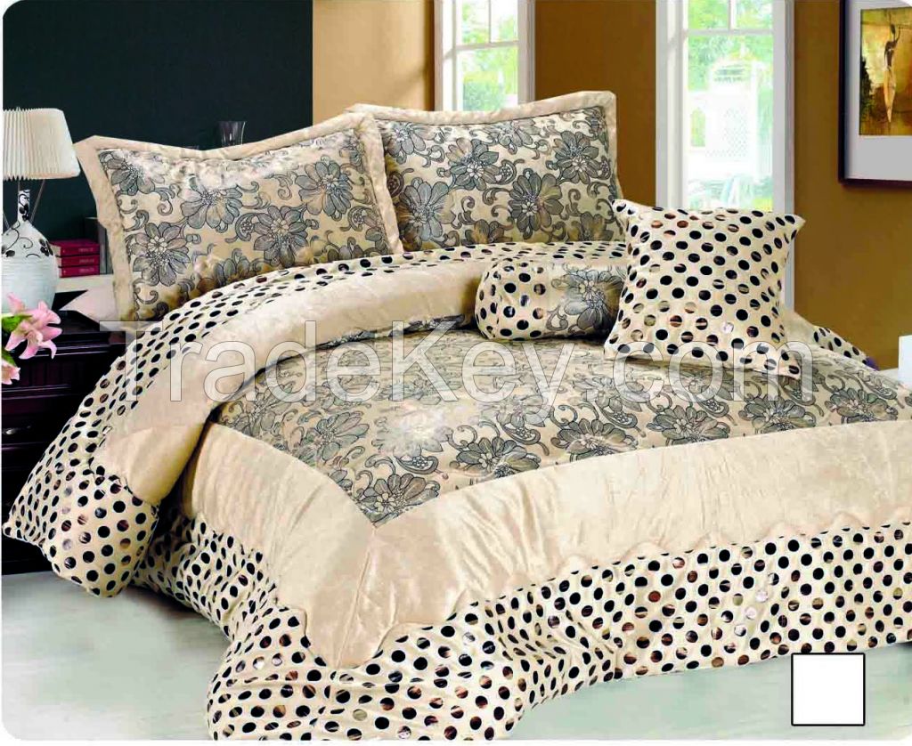 Short velvet comforter set