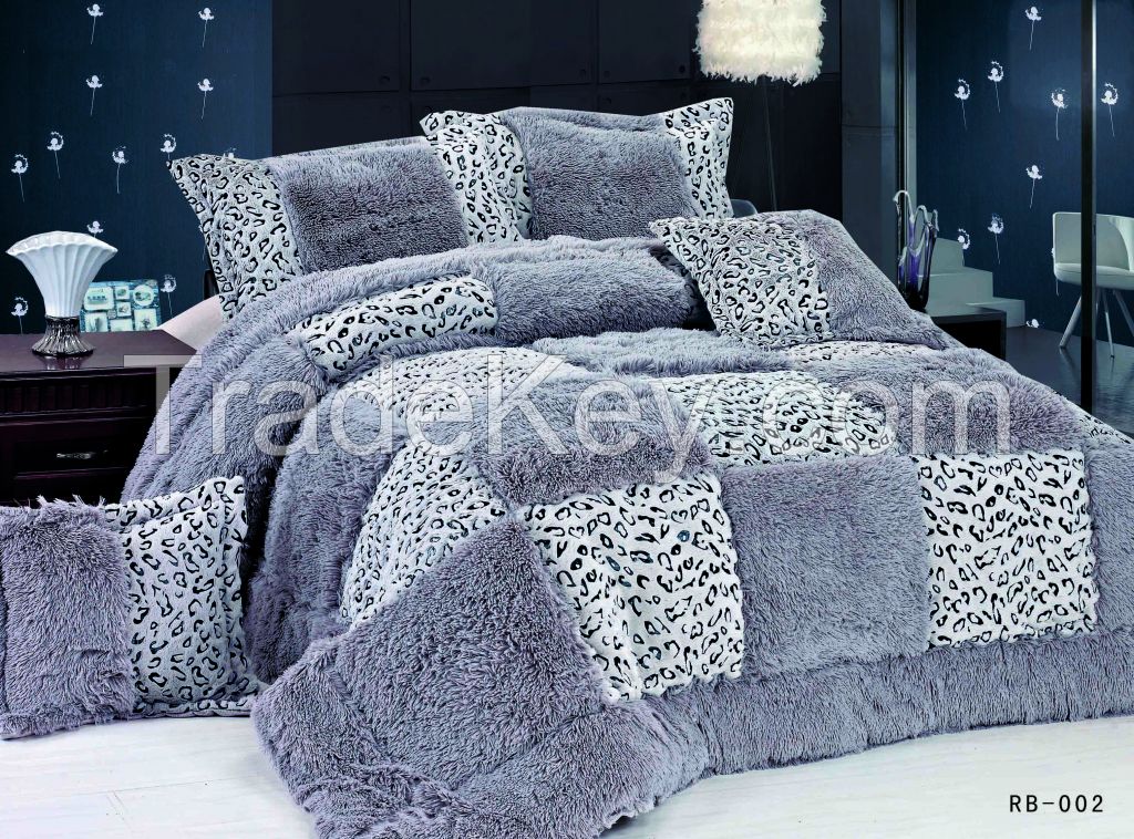 LONG VELVET COMFORTER SET