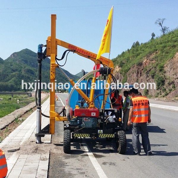 Hydraulic drilling machine for digging holes pile driver