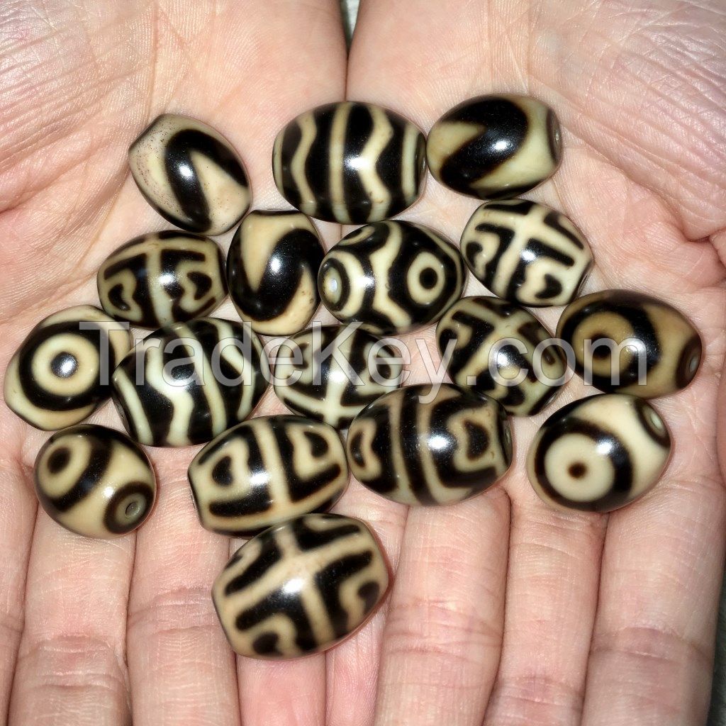 Wholesale Natural Blood Dots Dzi Beads Agate