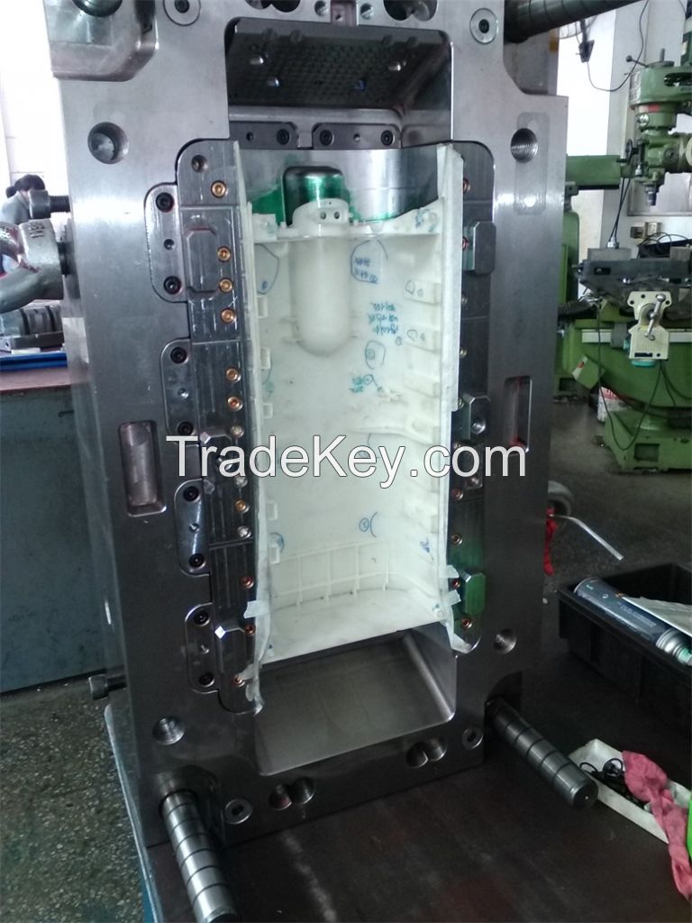 Injection mould