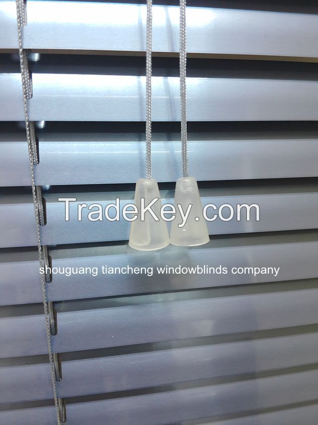 Aluminum venetian blinds