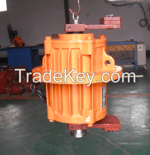 Flange vibration motor