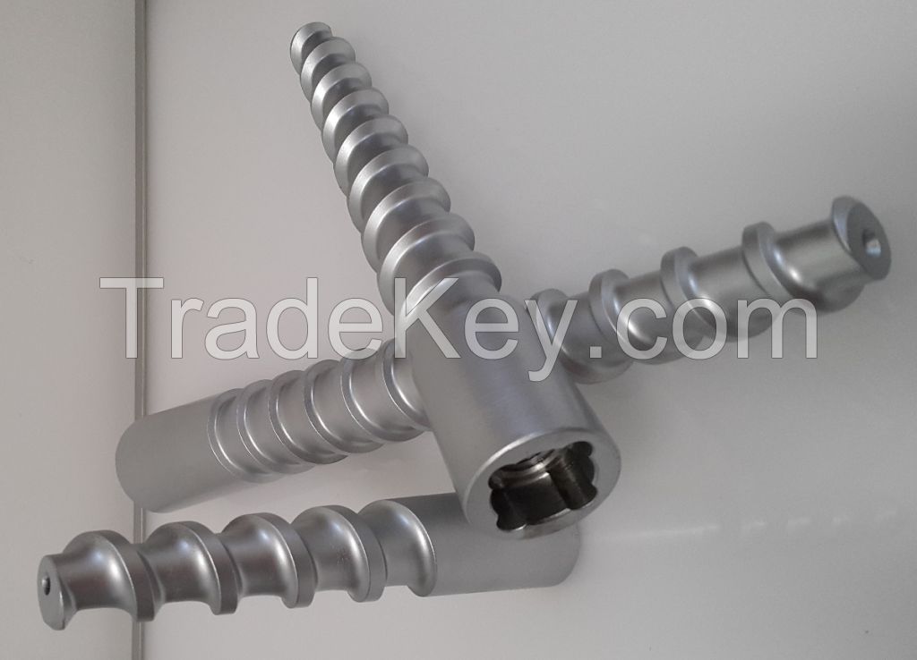 Recoverable anchor screw