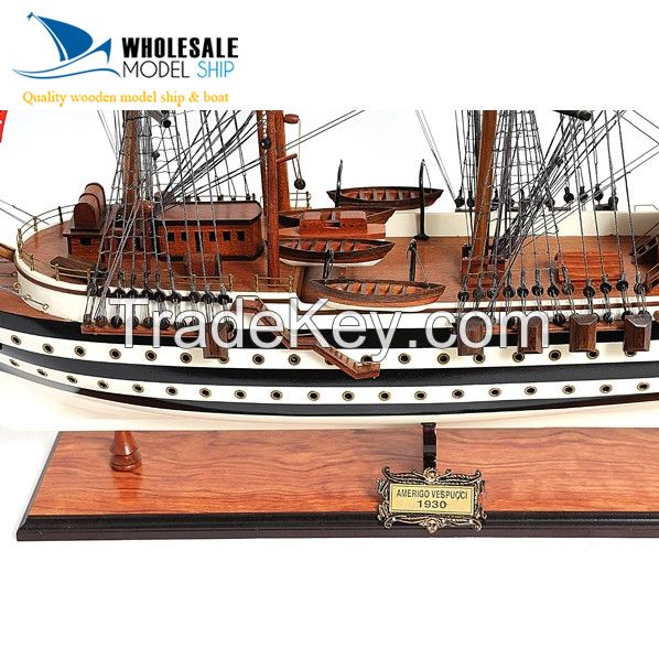 AMERIGO VESPUCCI PAINTED MODEL SHIP