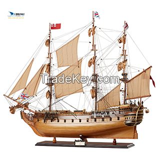 HMS SURPRISE MODEL BOAT