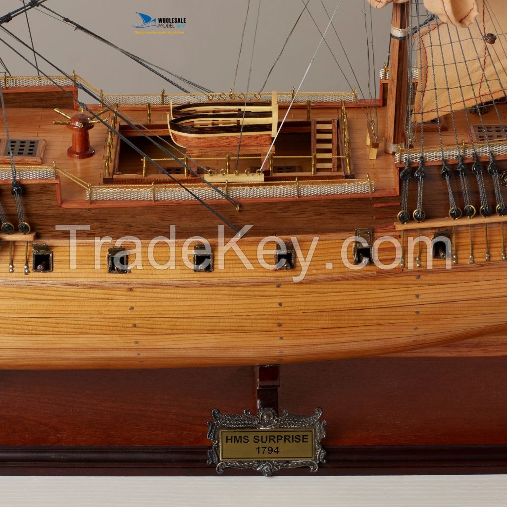 HMS SURPRISE MODEL BOAT