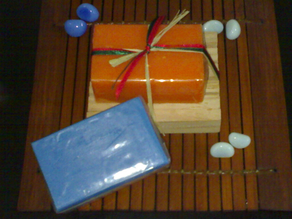 Ichiban Amazing Product (Original Kojic, Gluta. Placenta &amp; Lemon Soap)