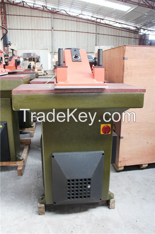 Italy Atom Clicker Press Cutting Machine