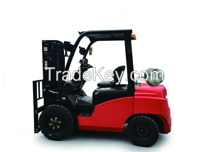 REDDOT 2.5ton LPG&Gas forklift with Nissan Engine