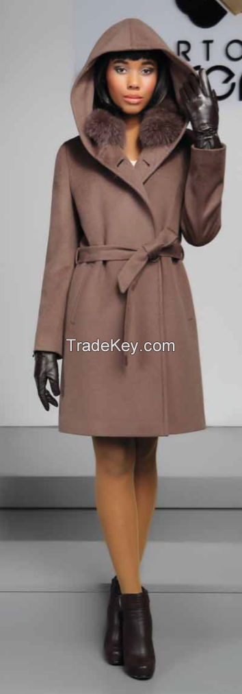 WOOL CASHMERE COAT WITH BLUE FOX  COLLAR 