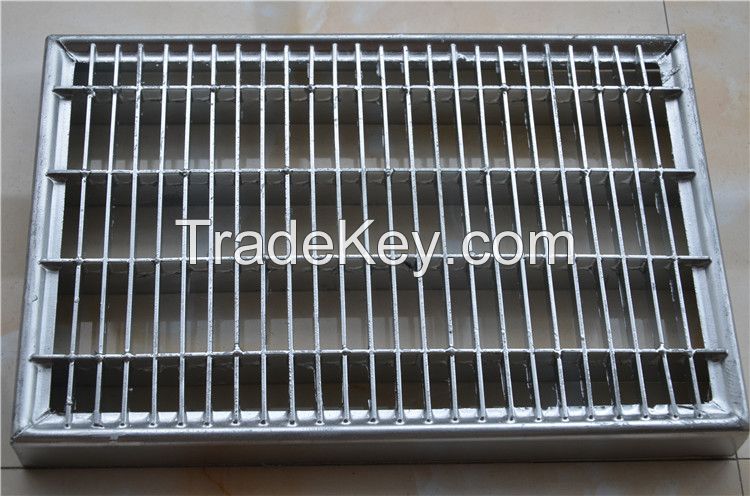 Steel grating