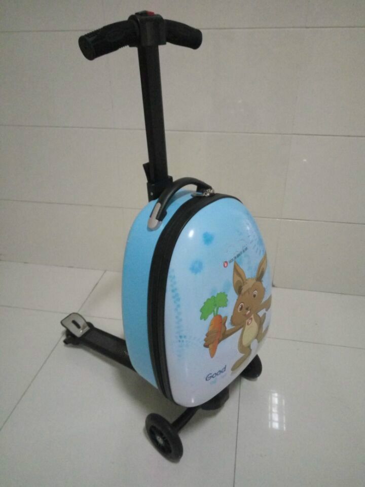 Innovative 18&amp;quot; ABS+PC Kids Luggage scooter, with 3 Wheels