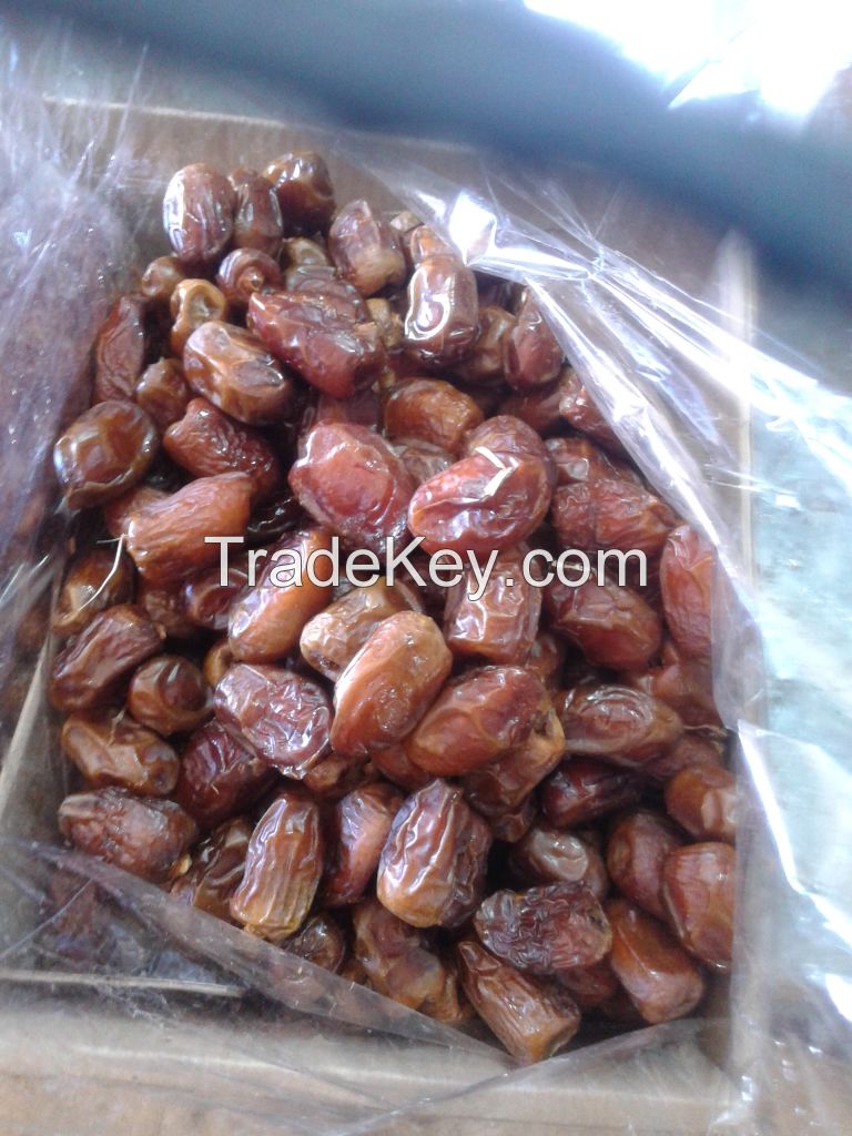 Semi-dried Dates