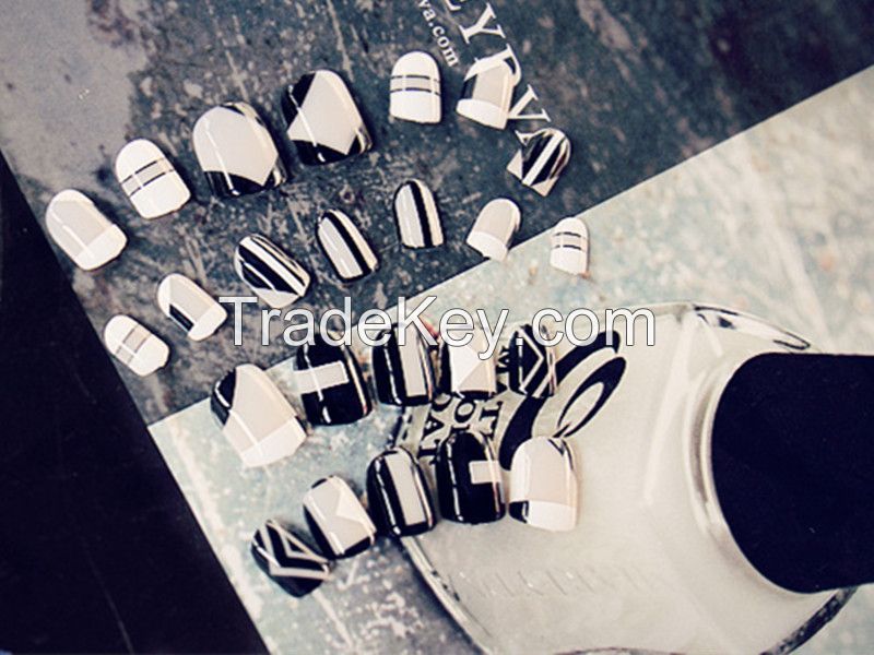 Beautiful Korean Ulzzang Style False Nails Black/White Color Using Glue