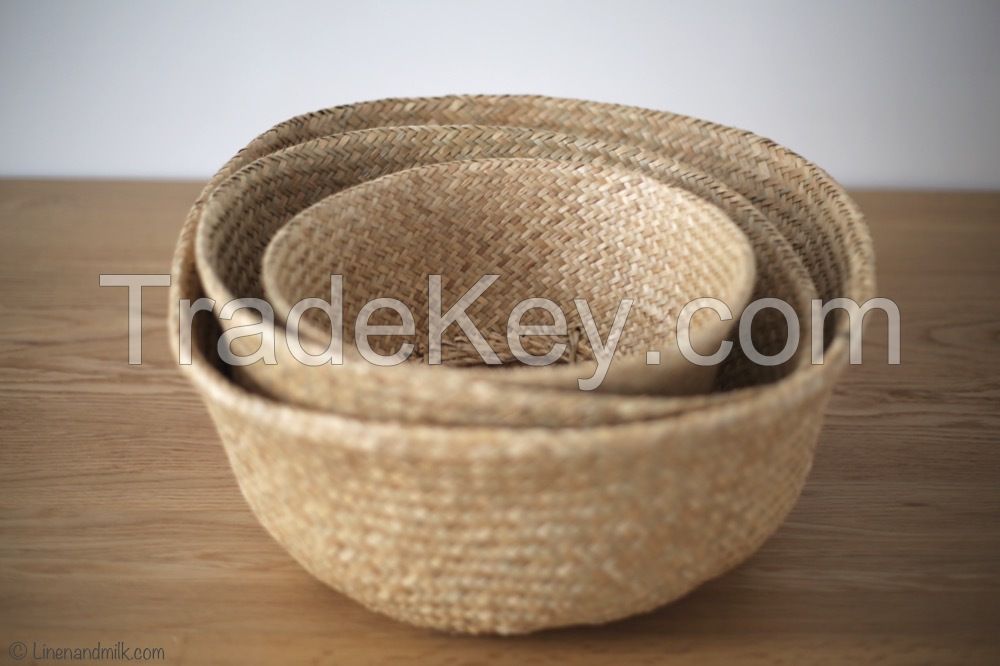 Seagrass belly baskets/ Storage seagrass basket with holders