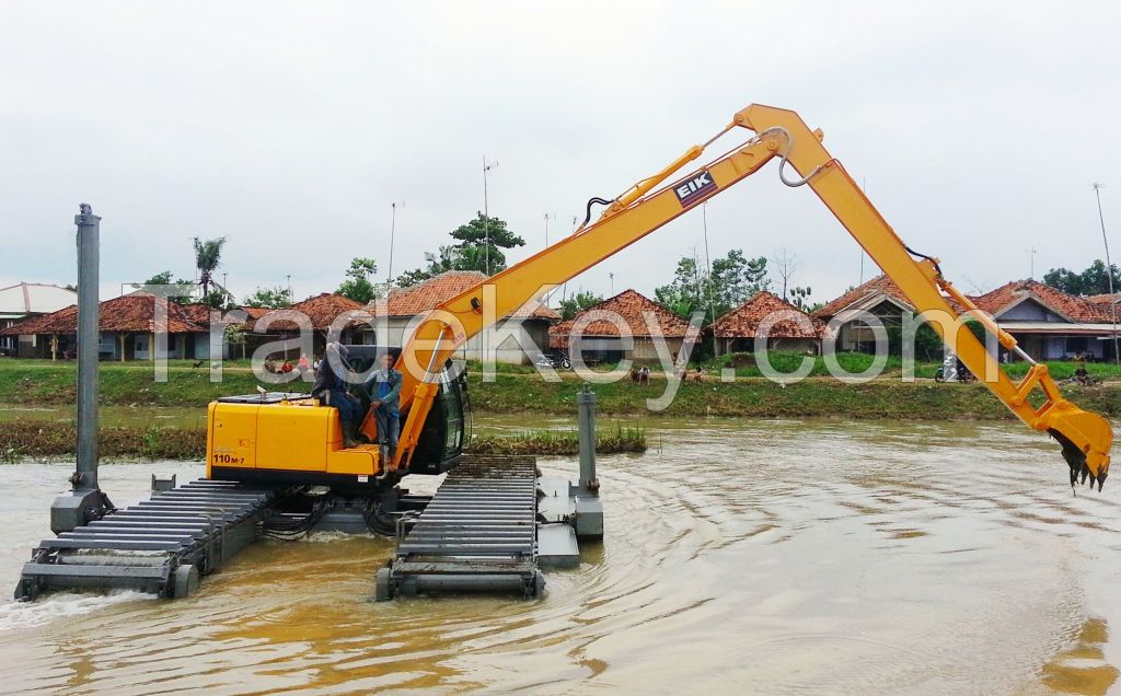 amphibious excavator