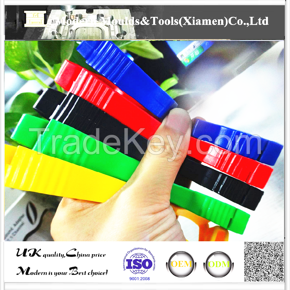 High quality plastic glove clip glove holder glove guard different colors and models are available