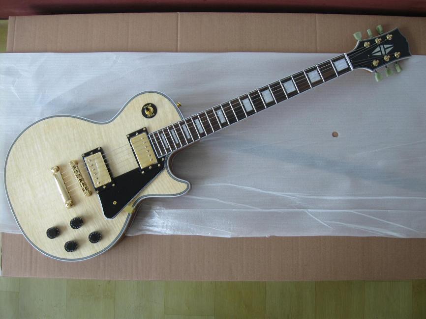 GIBSON style les paul custom  electric guitar