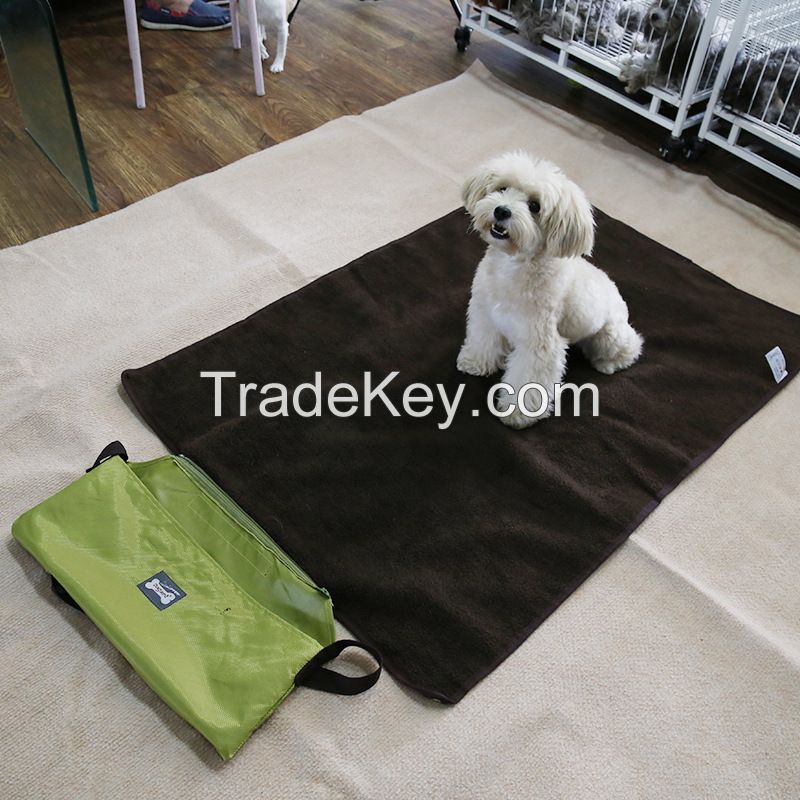 Hot sale outdoor portable roll in pet blanket with Bag,travel dog mat blanket