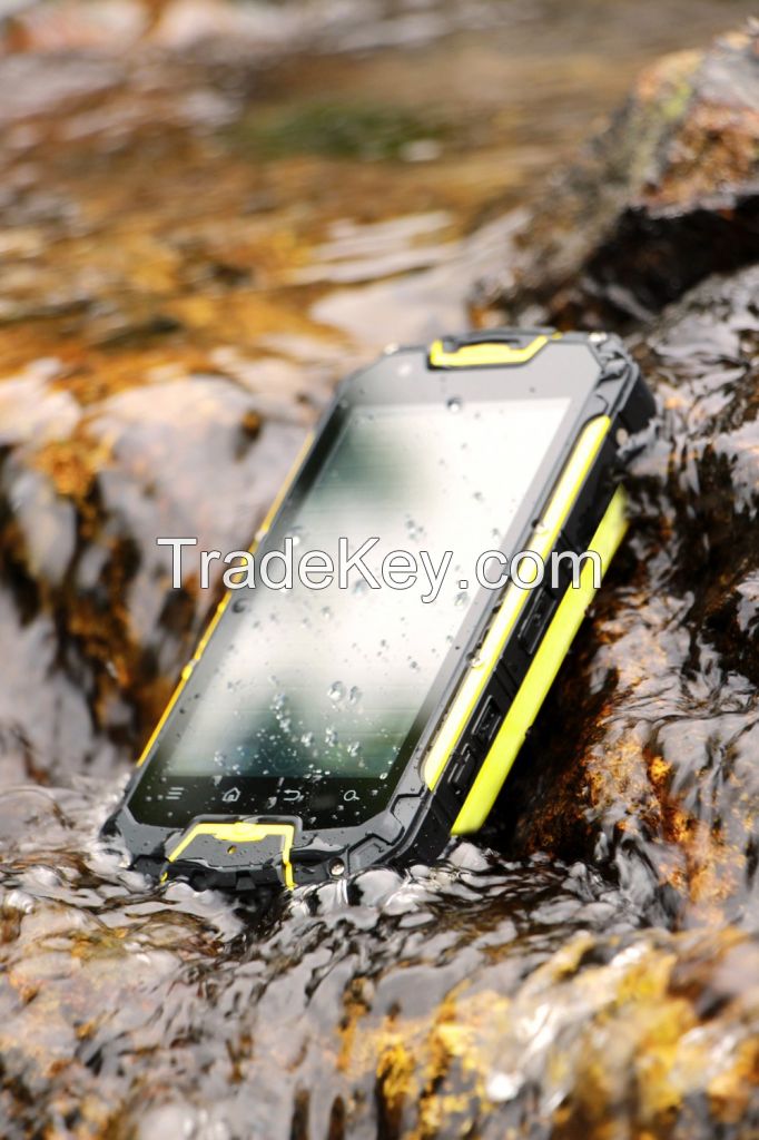 4.5 inch MTK6582 Quad core rugged mobile phone Android 4.4 4g LTE waterproof celular cellphone with NFC PTT