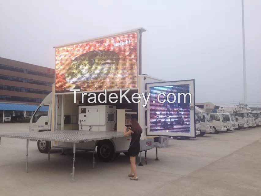 FOTON 4x2 4x4 Right Hand Drive Mobile Outdoor Waterproof LED Advertising Truck Manufacturer 