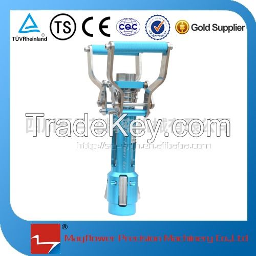 Cryogenic filling valve for LNG station