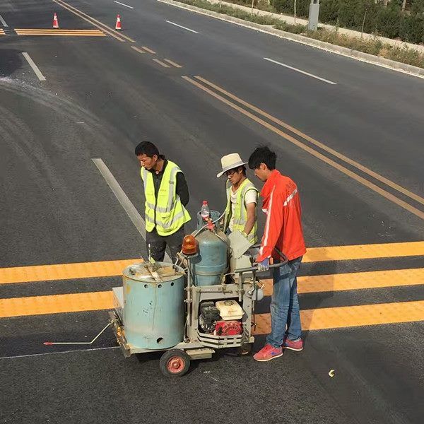 Self-Propelled Thermoplastic (Convex) Road Marking Machine