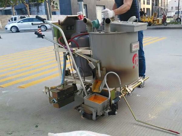 Multifunction thermoplastic road marking machine