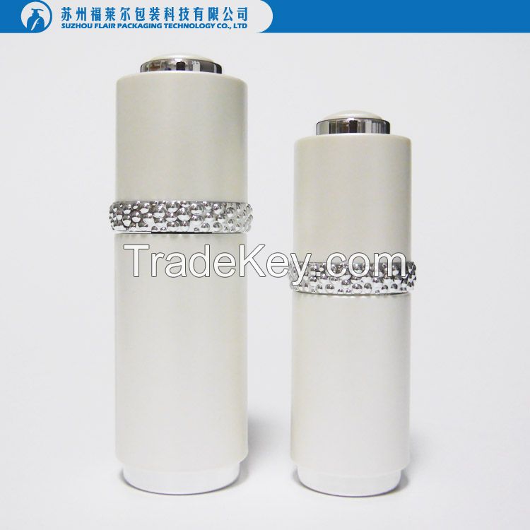 Plastic cosmetic bottle with dropper